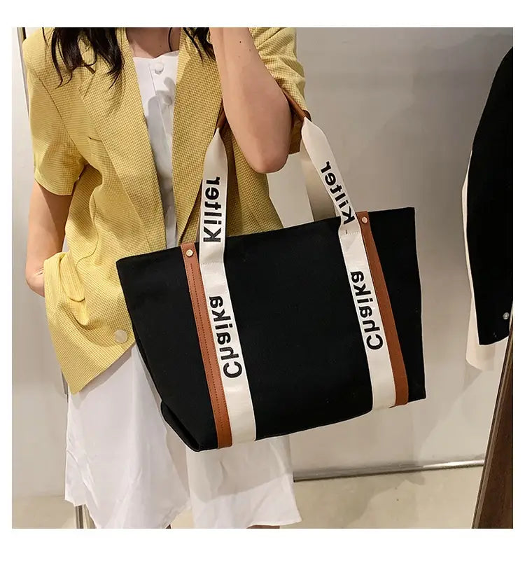 Casual Fashion Canvas Clamshell Bag with European Retro Design for United States