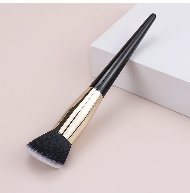 Foundation Brush Oblique Flat Head for Precise Makeup Application by Teleplus