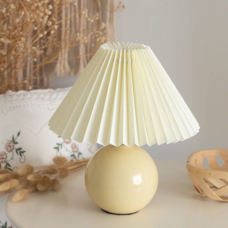 Ceramic Pleated Table Lamp Nordic Bedside Creative Night Light