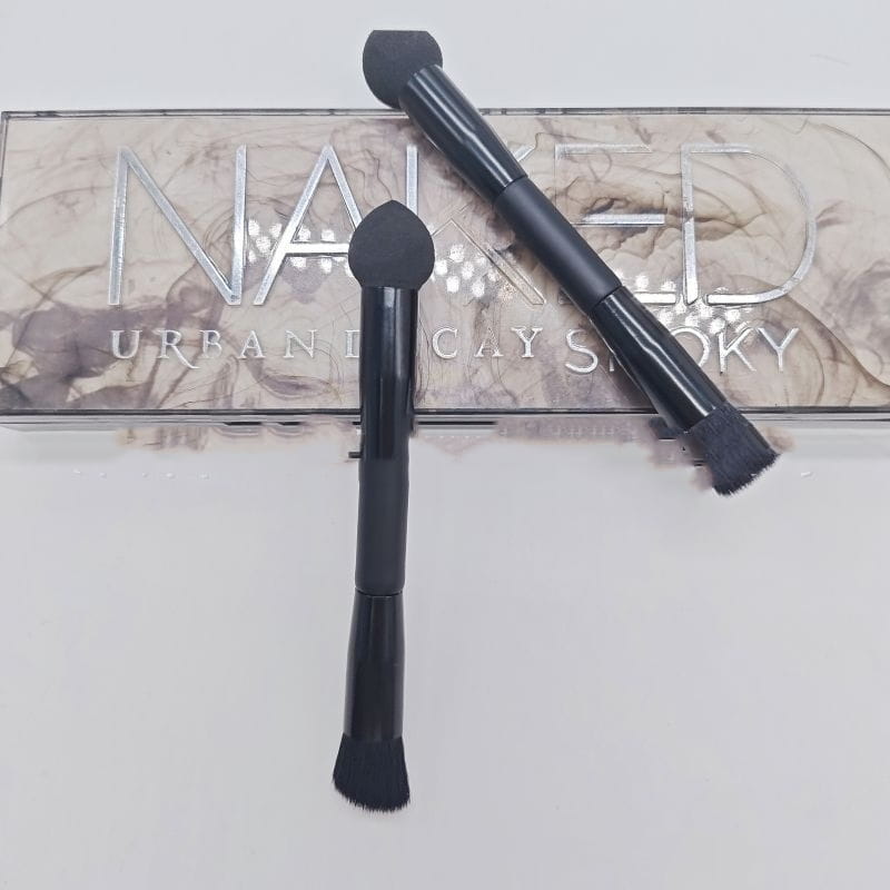 Wooden Handle Concealer Brush for Makeup Blending and Precise Application