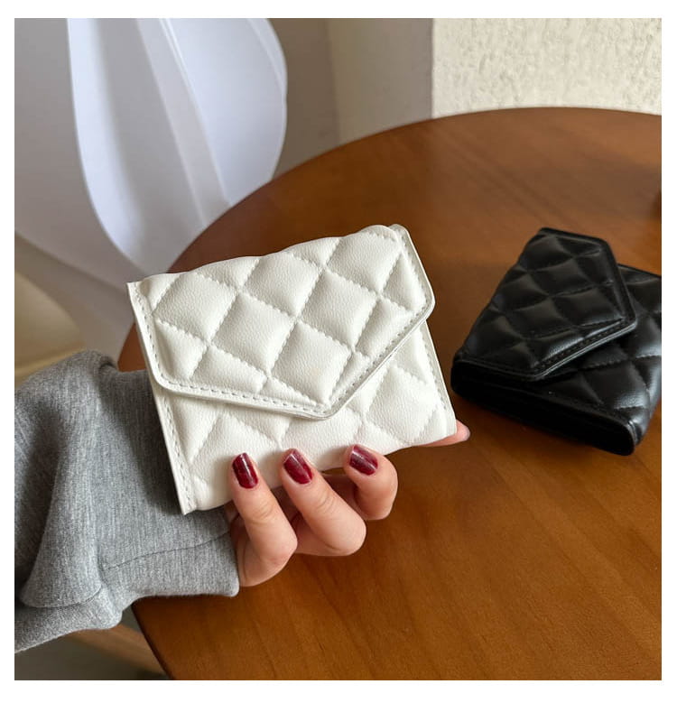 Prémium poliészter bélésszövet, 11,5 hüvelyk széles, 9,5 hüvelyk magas, 1 mm vastagságú, kiváló légzőképességet és vízálló tulajdonságokat biztosítva a prémium ravaszkodáshoz.