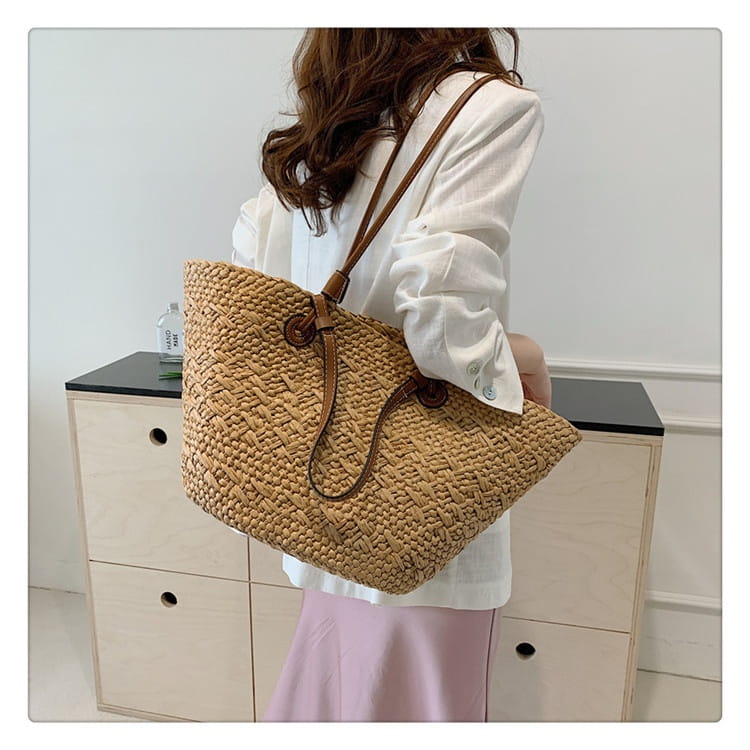 Woven Seaside Beach Bag with Open Pocket and Portable Straw Design