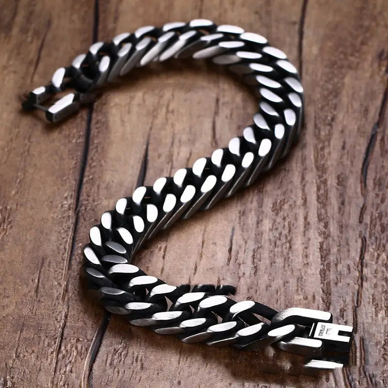 Simple And Versatile Retro Men’s Bracelet