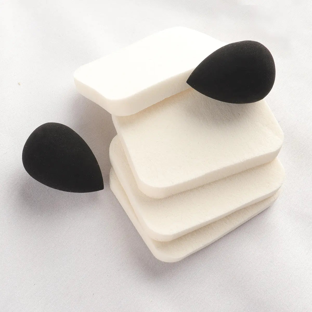 47 Piece Makeup Brush Set with Cosmetic Bag Non-Latex Blenders and Tools