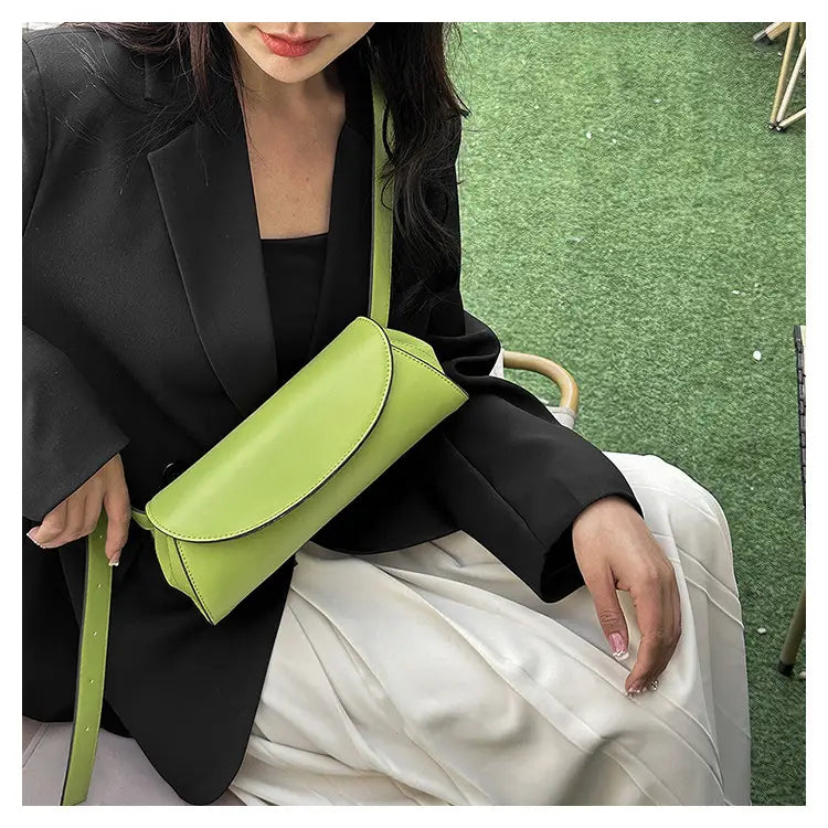 Milky White Cylinder Pu axelväska Justerbar remmulti-färghandväska