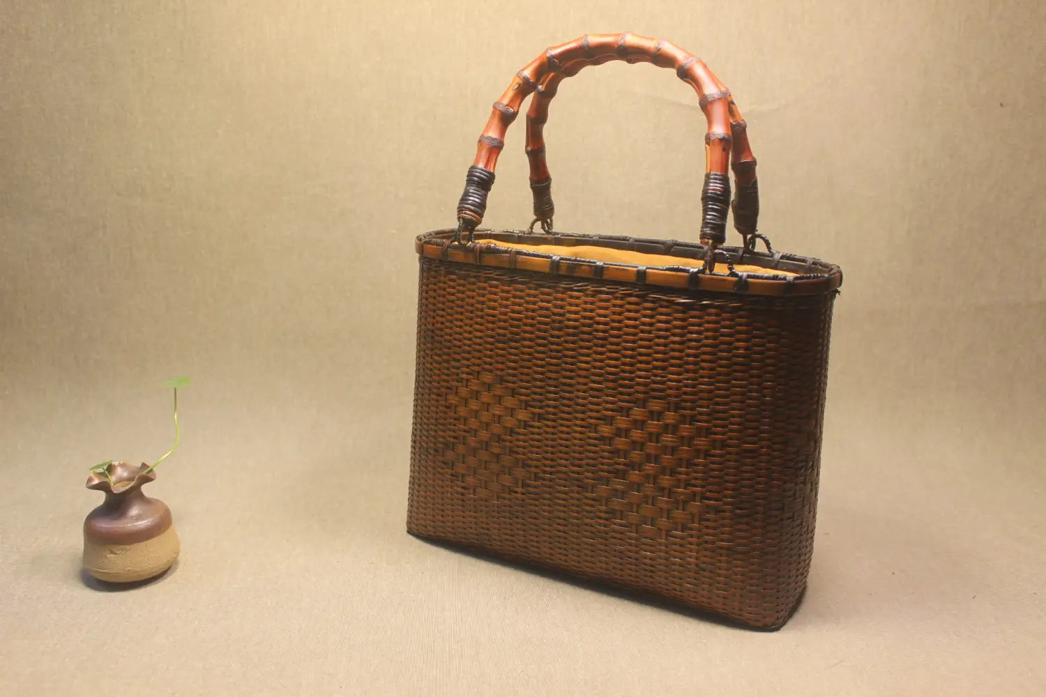 Chinese Style Bamboo Storage Box for Beach Weaving Handbag Organization