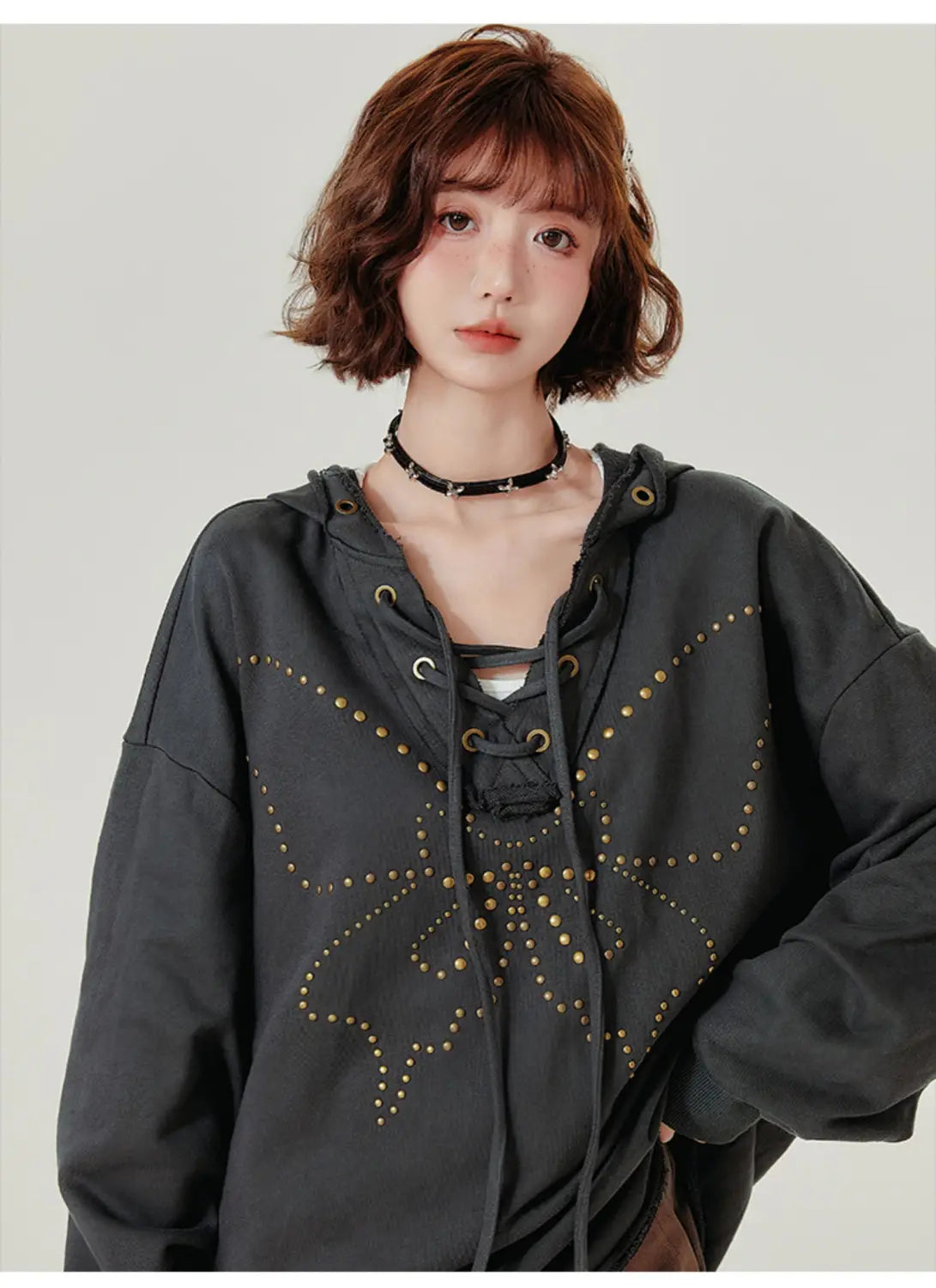 Felpa per maniche lunghe con cappuccio di cotone grigio scuro per donne e uomini