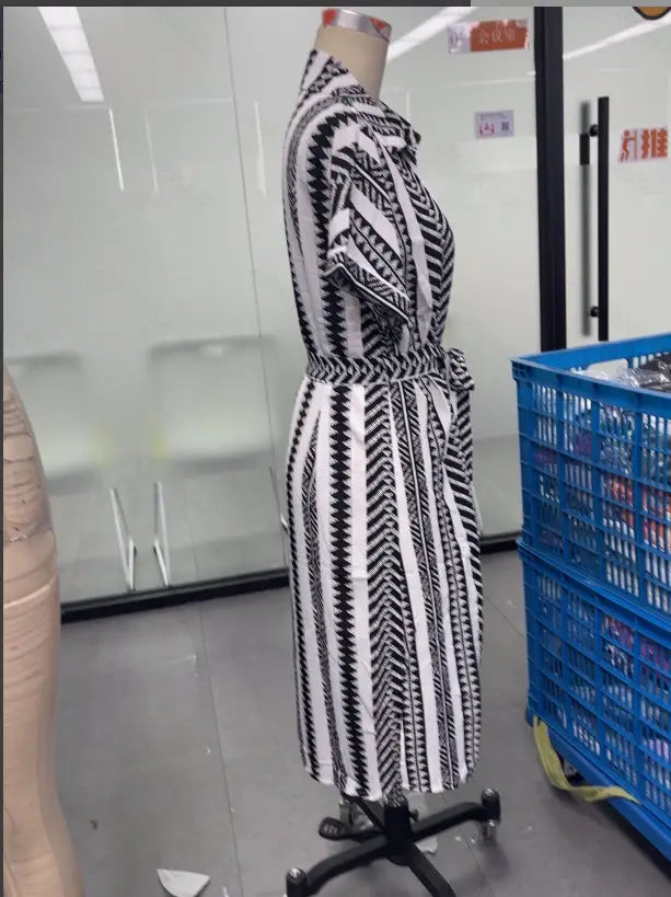 Asymmetric Plaid Skirt with Stripes in Multiple Sizes for Elegant Style