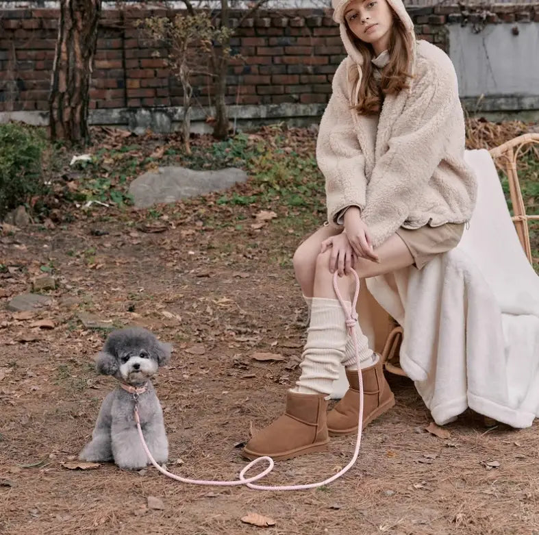 Double animal laisse main tenant corde anti-morsure en cuir de chien