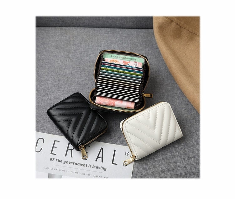 Lining PU Card Holder with Multiple Positions for Daily