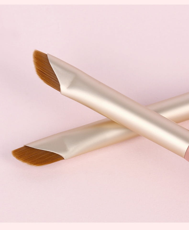 Sickle Eyeliner Brush Soft Eye Blooming Blush Makeup Tool