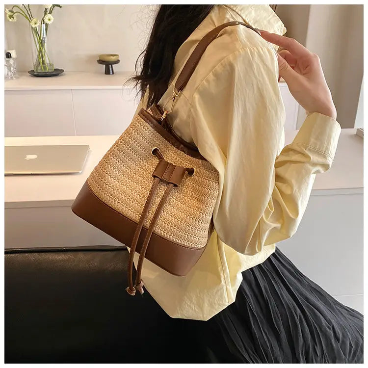 Kudottu ruskea aprikoosi maito tee olkalaukku neliömäinen ristikukkaro hihnalla