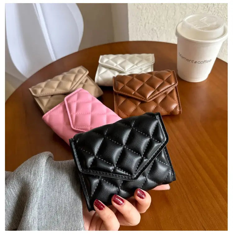 Kiváló fokú poliészter bélésszövet, 11,5 '' 9,5 '', következetes 1 mm vastagsággal, amely vízállóságot és lélegzőképességet kínál a kiváló kivitelezéshez.