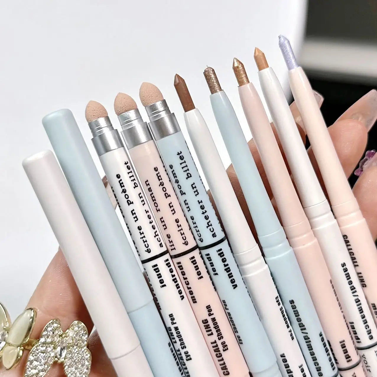 Variety of Eye Shadow Colors in Beige Pink Gold Purple and More