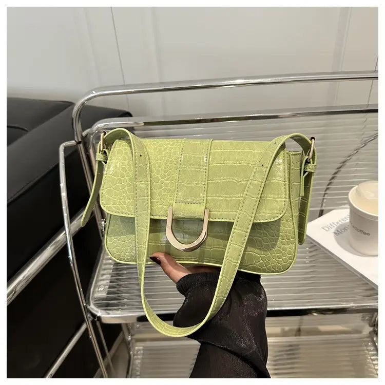 Varine en cuir PU dur avec bandoulière unique en plusieurs couleurs