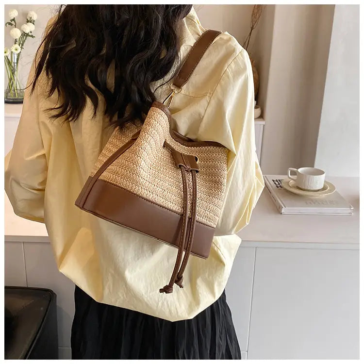 Kudottu ruskea aprikoosi maito tee olkalaukku neliömäinen ristikukkaro hihnalla