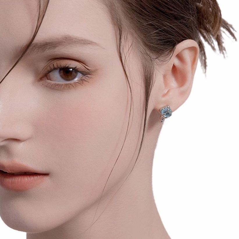 Silver Metal 925 Earrings with Geometric Pattern Mermaid Tears Design - for Your Envy-Inducing Style united states chf