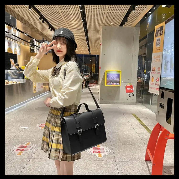 Large Capacity Backpack Korean Retro with Polyester Lining and Sandwich Pocket