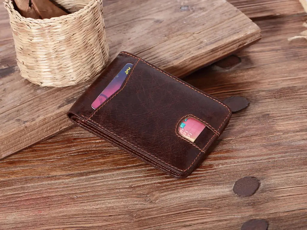 Leather Men’s and Women’s Wallet in Black or Brown for the United States