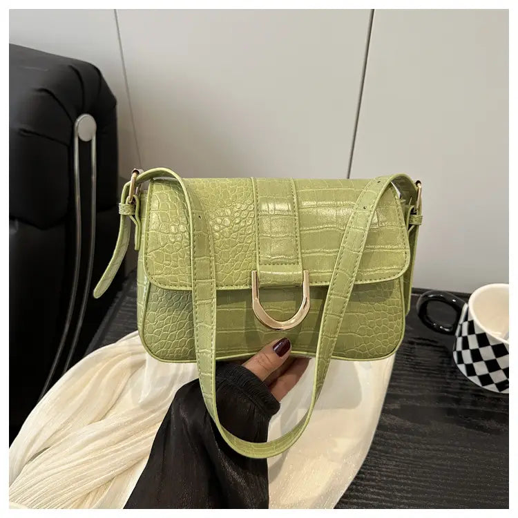 Varine en cuir PU dur avec bandoulière unique en plusieurs couleurs