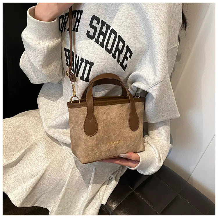 Medium PU axelväska för kvinnor svartbrun med intern mobiltelefonficka