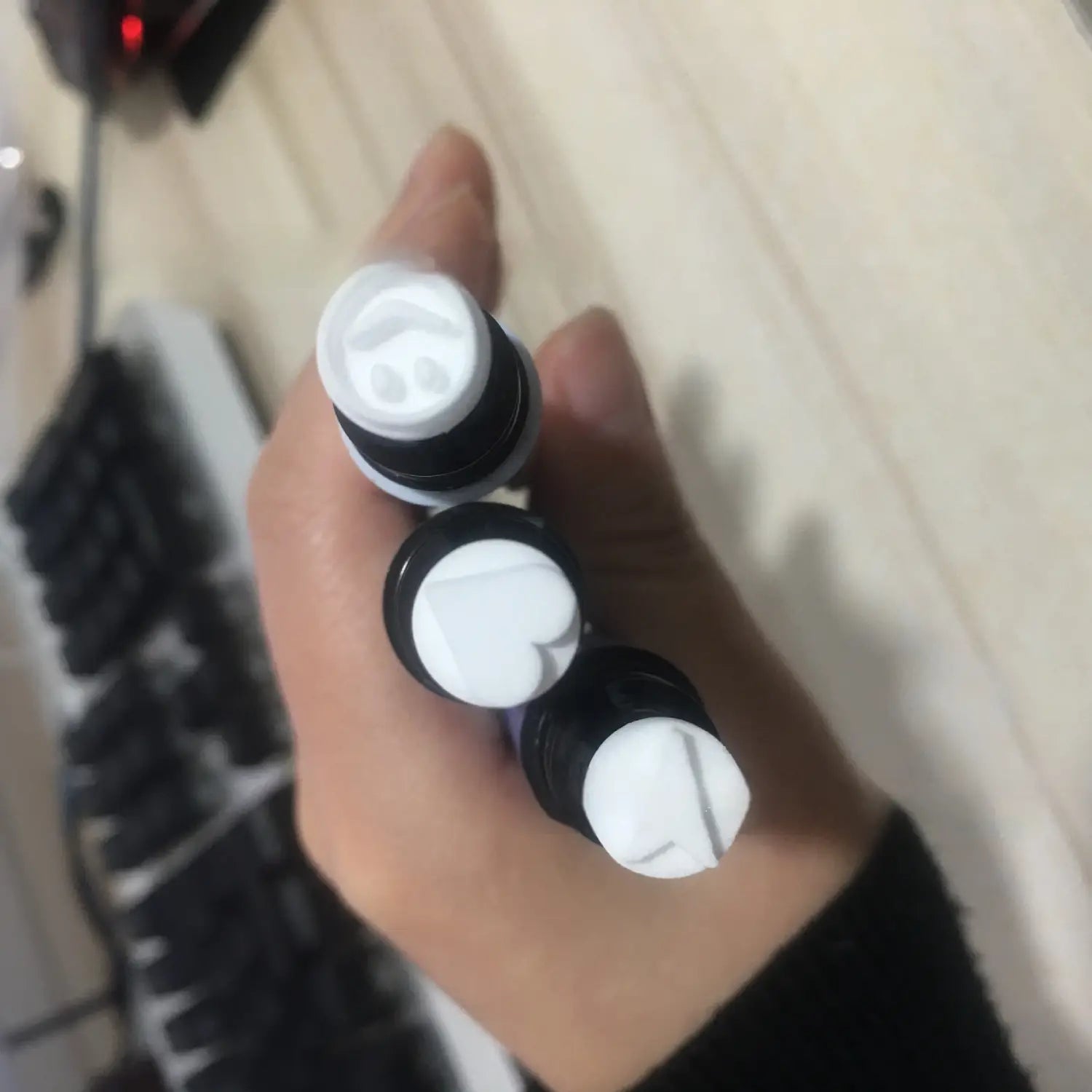 Eyeliner Bar Sigilat Eyeliner impermeabil Matte și metalic de lungă durată