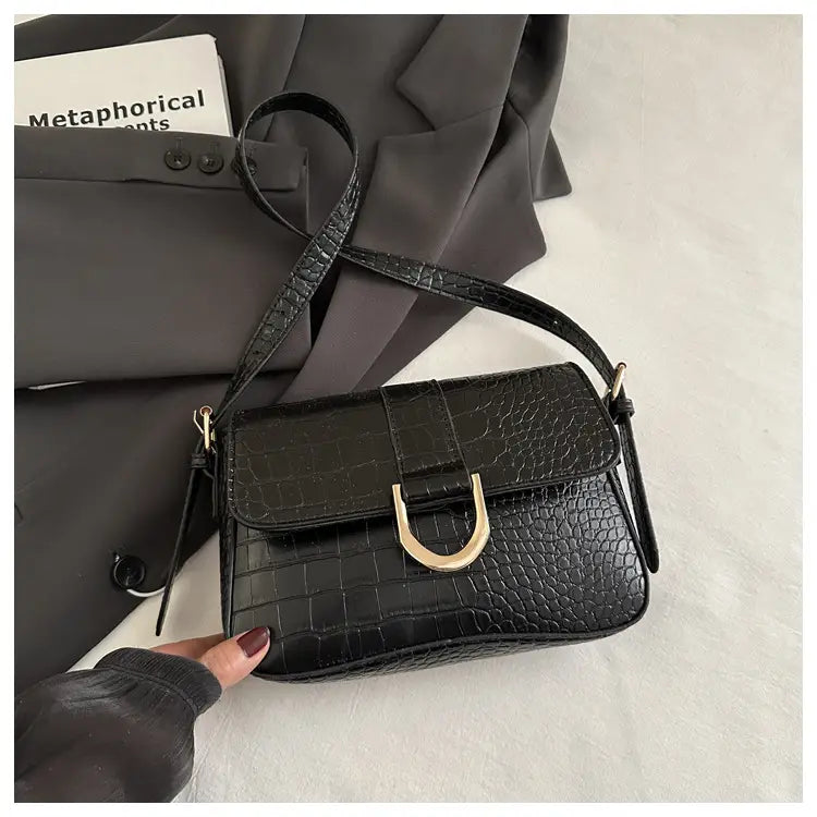 Varine en cuir PU dur avec bandoulière unique en plusieurs couleurs