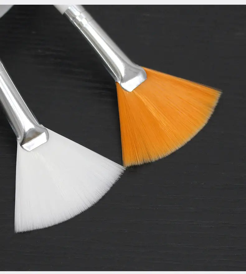 Beauty Tools Fan Brush for Tartaric Acid Applications and Makeup