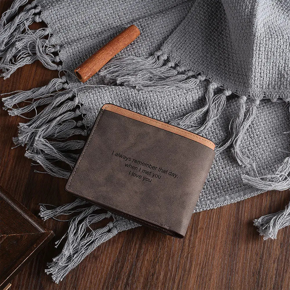 Engraved Horizontal Short Wallet in PU Leather for Commuting and Coffee