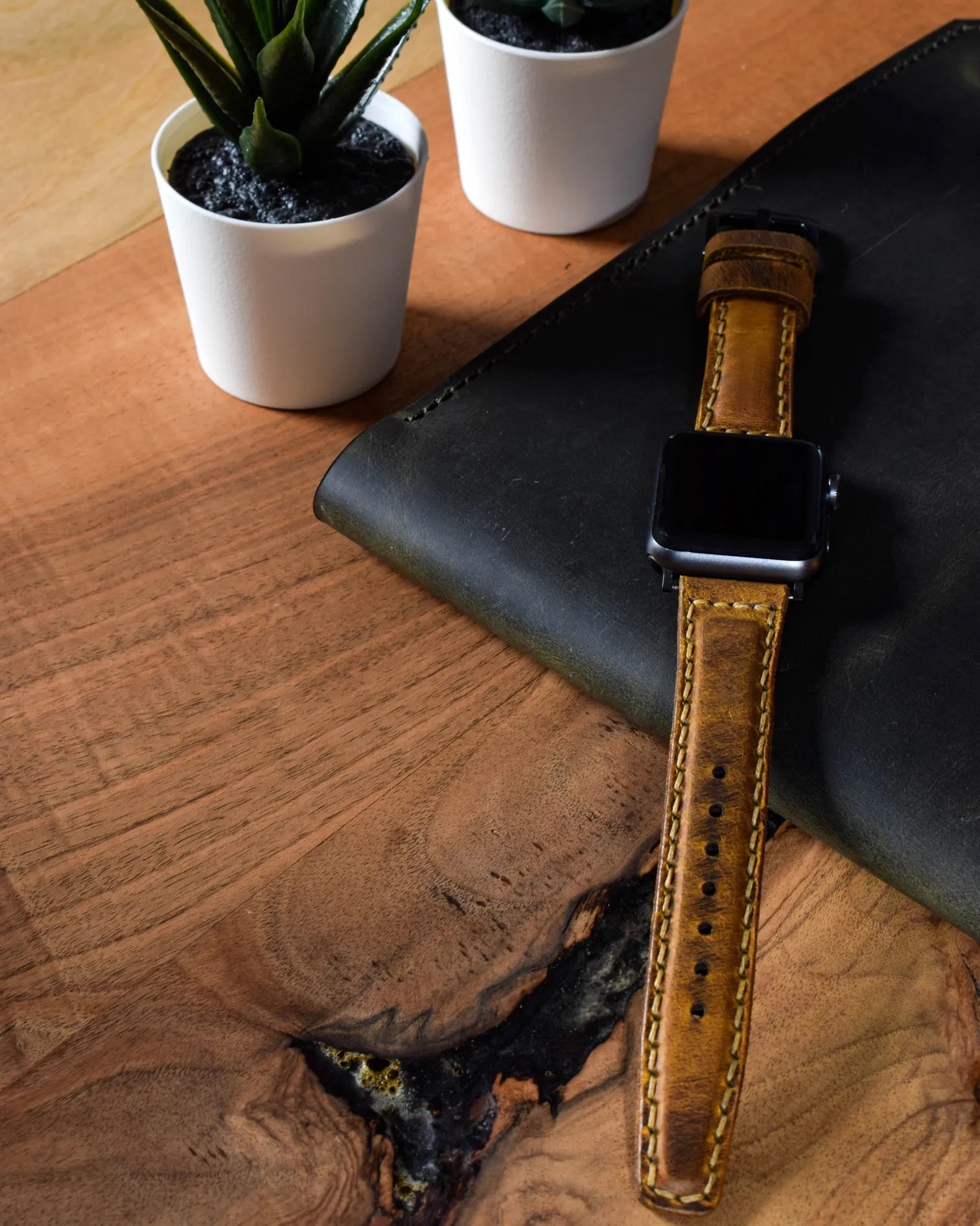 Apple Watch 9 41 MM Handmade Leather Band Strap Light Brown - Sleek Sophistication: Apple Watch 9 41MM Handmade Light