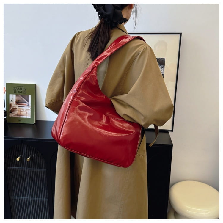 Simple commute underarm shoulder bag with polyester lining in multiple colors