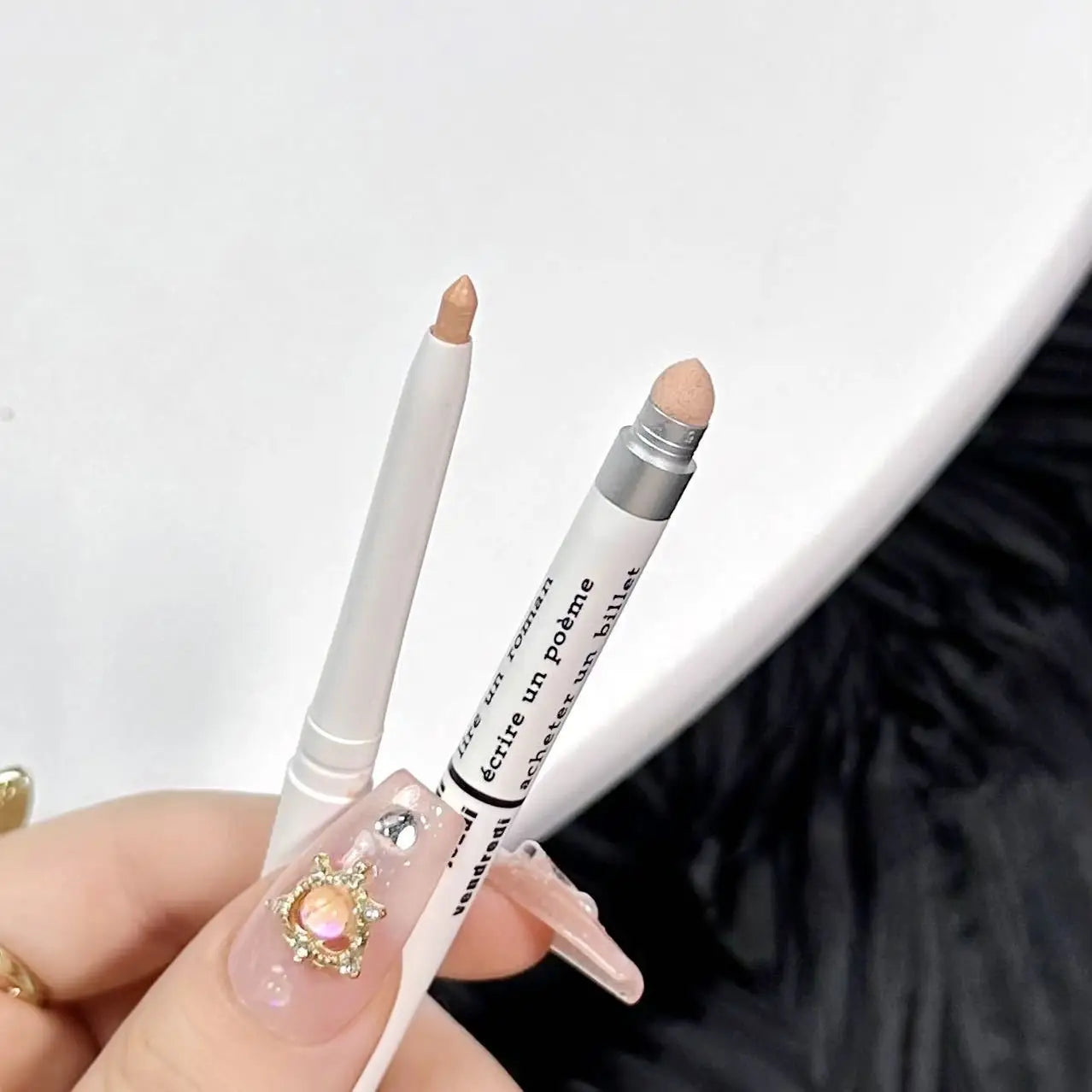 Variety of Eye Shadow Colors in Beige Pink Gold Purple and More