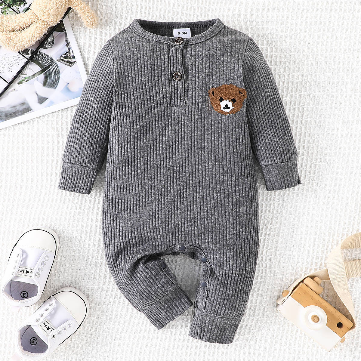 Baby Round Neck Long Sleeve Bear Printed One-piece Romper - Bear-y Cute Long Sleeve Romper for Tiny Trendsetters