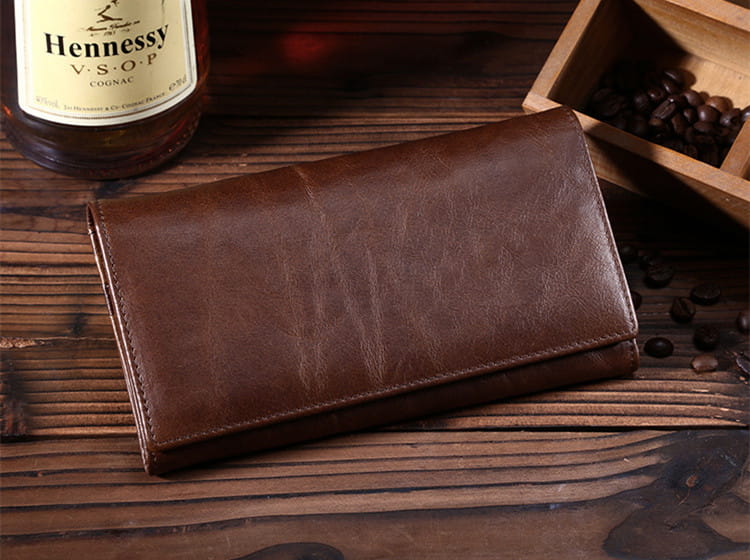 Unisex Leather Wallet in Brown with Zipper Buckle for the United States