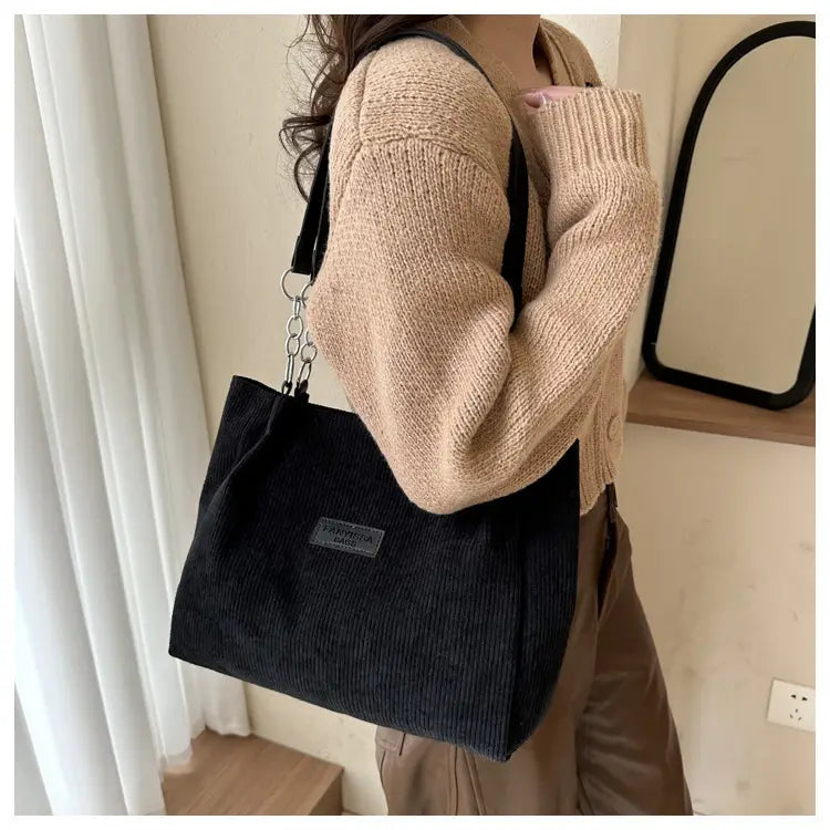 Cord -Umhängetasche mittelgroß