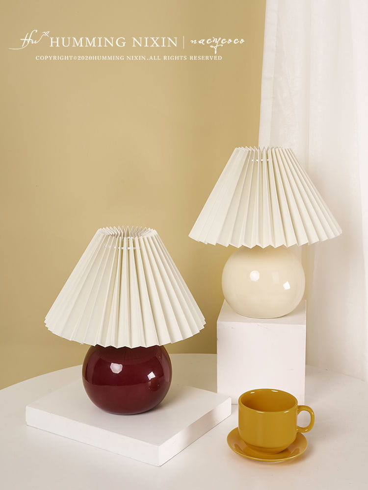 Ceramic Pleated Table Lamp Nordic Bedside Creative Night Light
