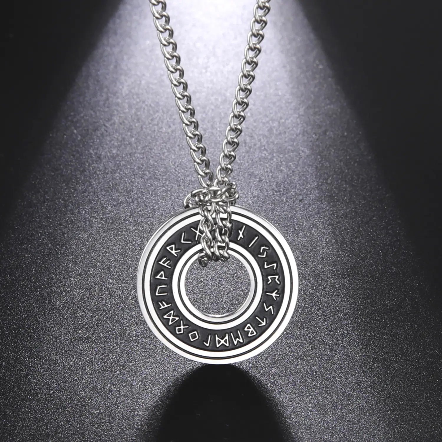 European And American Retro Style Luen Letter Circle Pendant Men’s Necklace