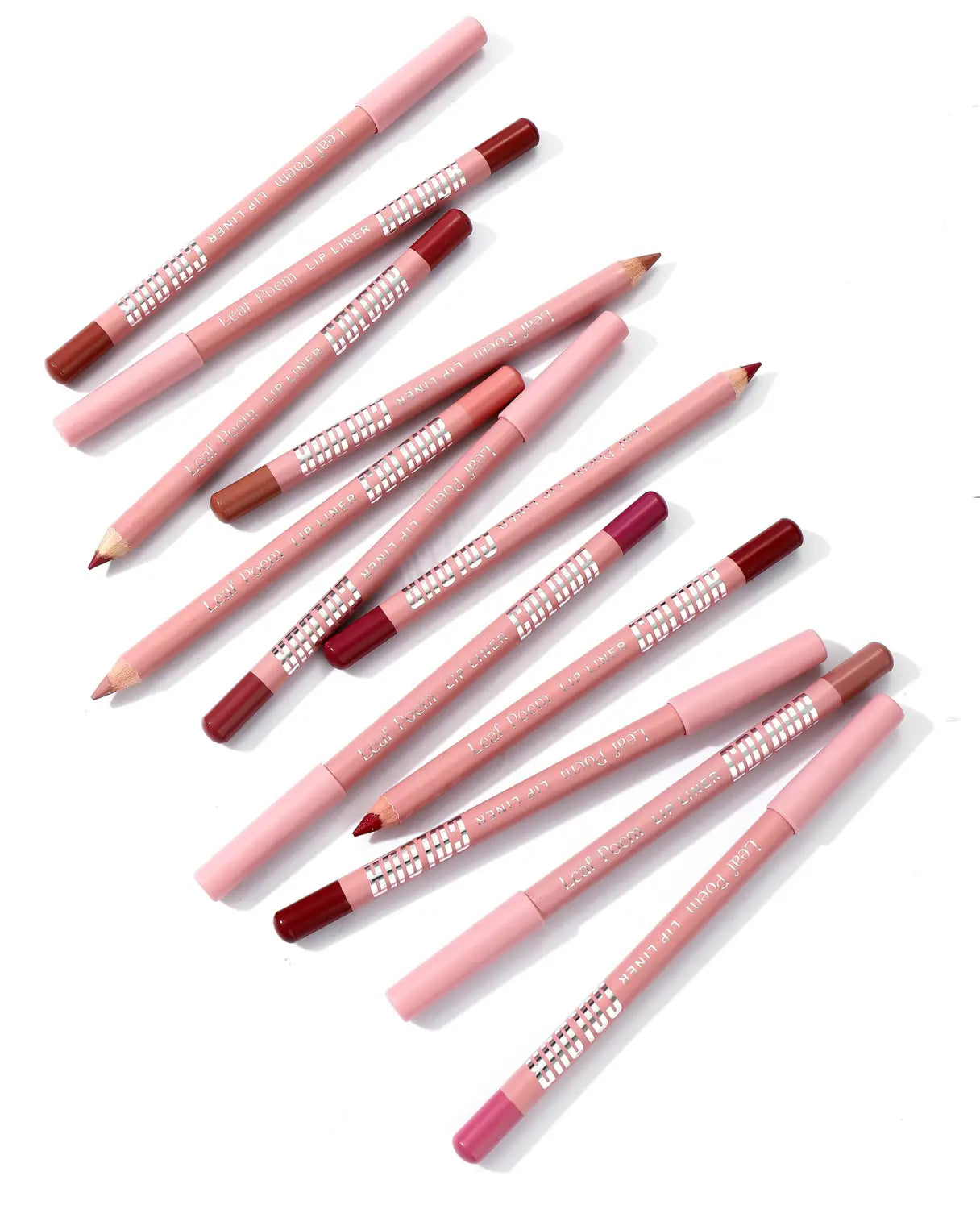 Single Lip Liner for Matte Lipstick and Color Enhancement