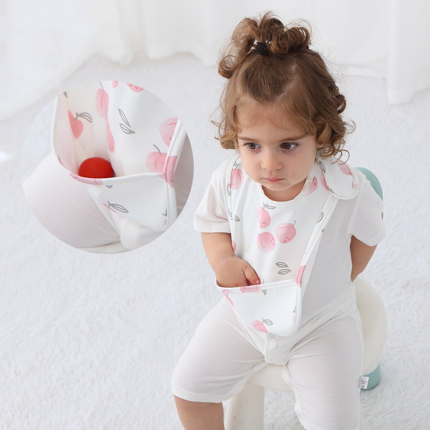 Cartoon Animal and Fruit Saliva Towel for Children in the United States - Tiny Dinosaurs Facial Makeup Fun united