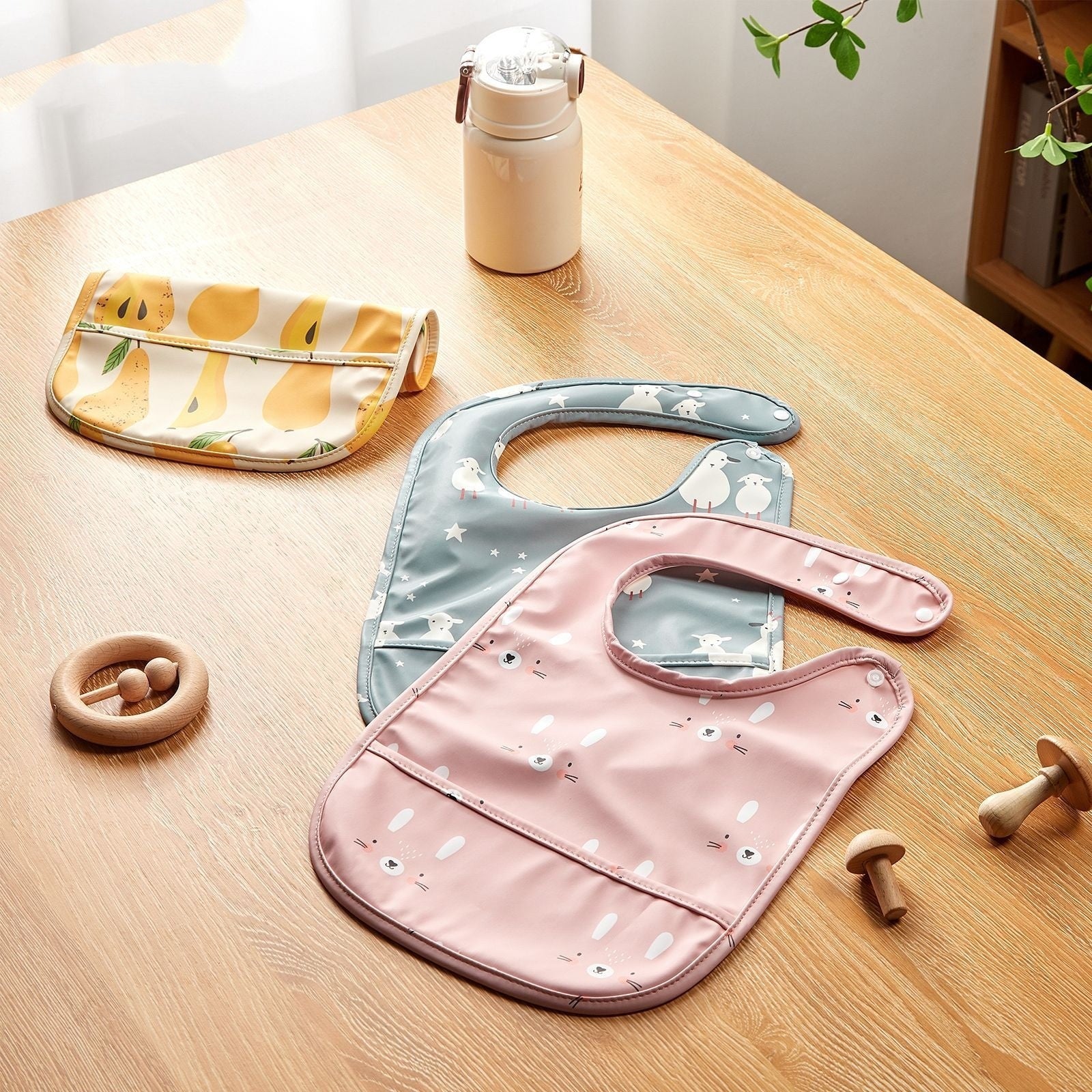 Cartoon Animal and Fruit Saliva Towel for Children in the United States - Tiny Dinosaurs Facial Makeup Fun united