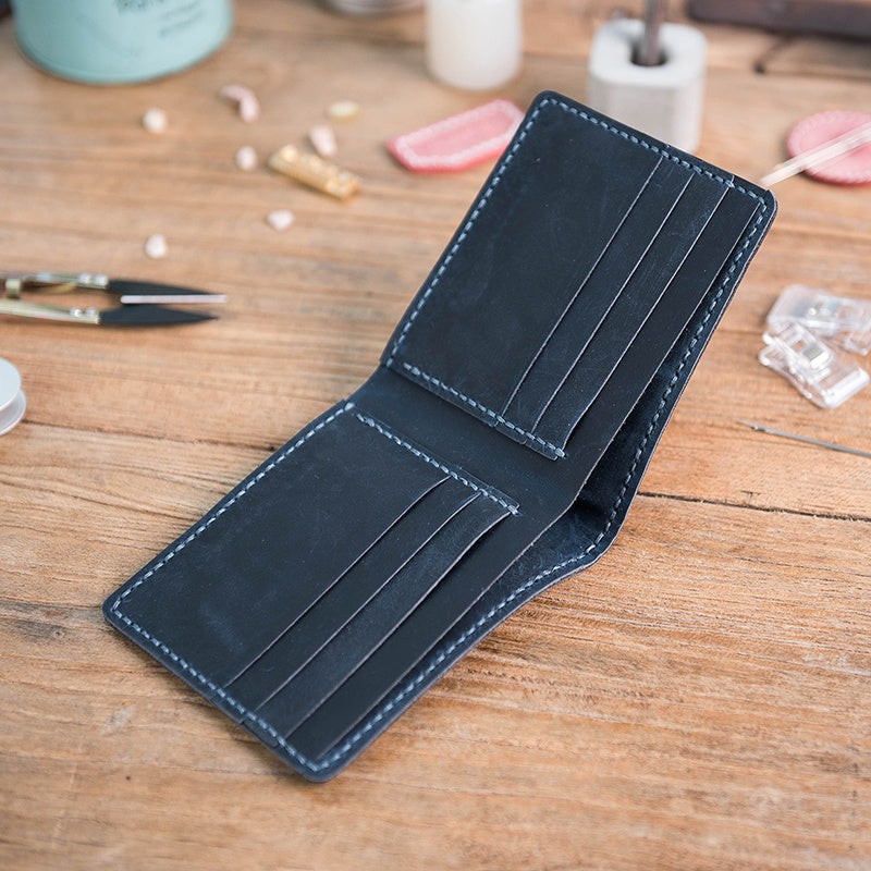 Vintage DIY Waxed Leather Horizontal Wallet - Snack on Style with the Vintage DIY Leather Wallet