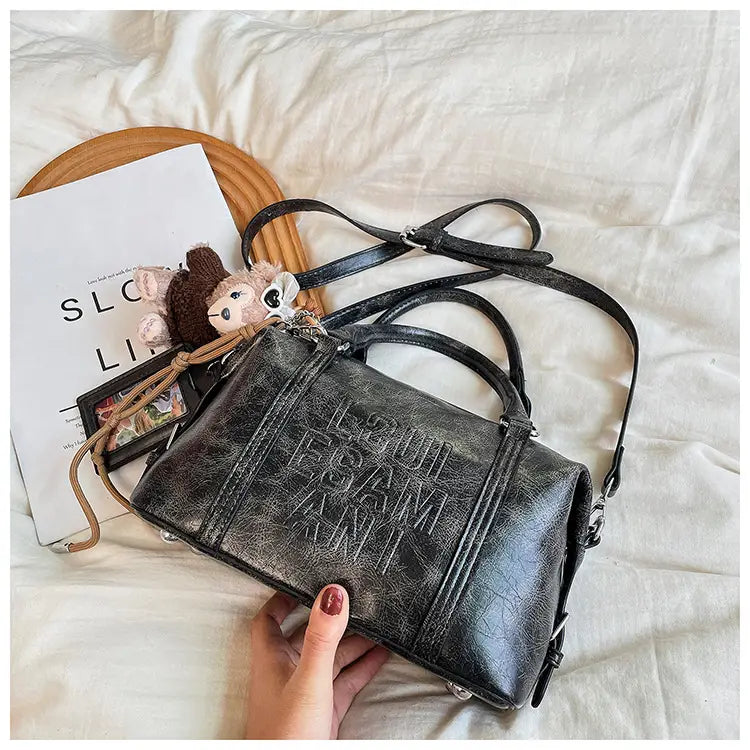 Borsa a tracolla a tracolla in pelle morbida con cerniera per donna