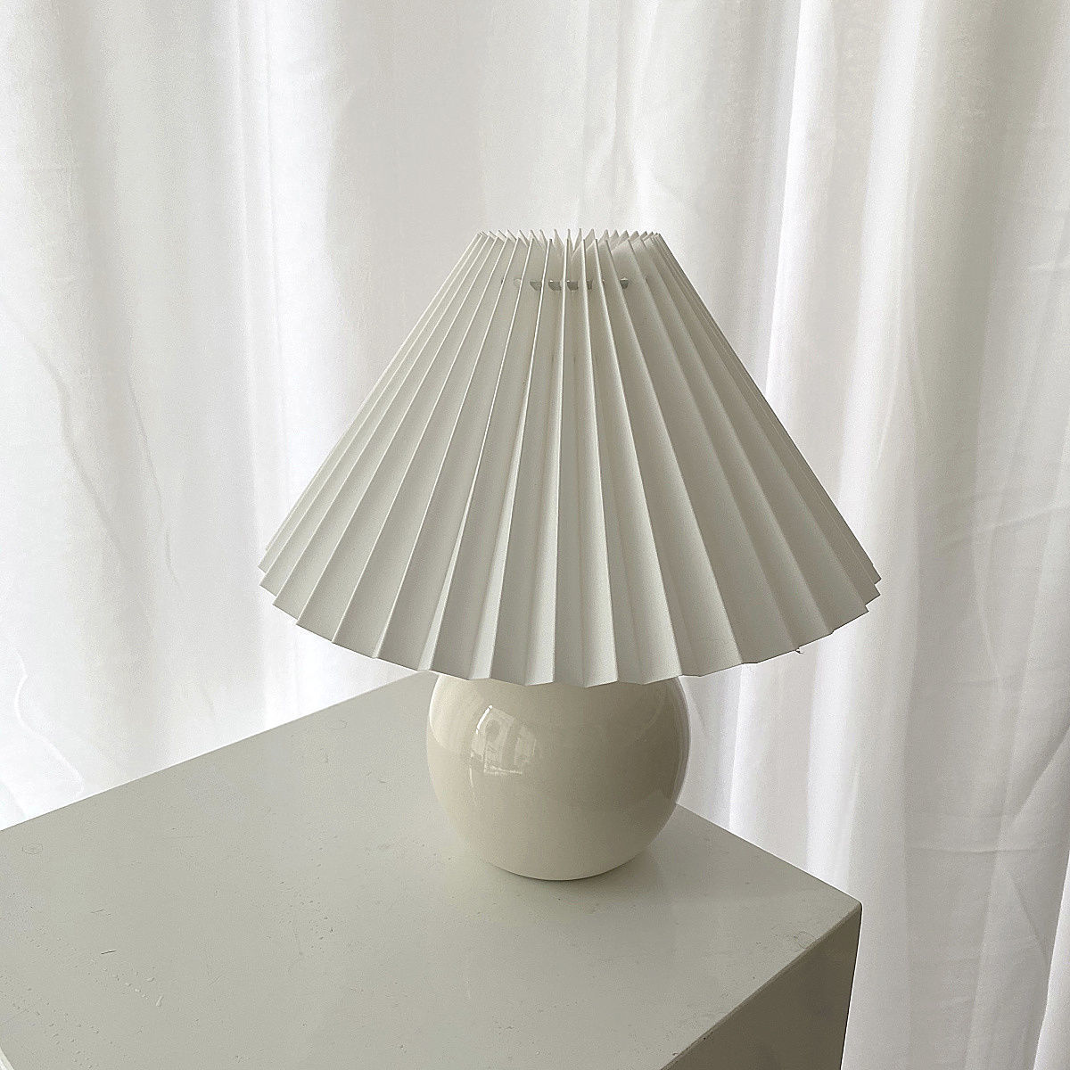 Ceramic Pleated Table Lamp Nordic Bedside Creative Night Light - Teleplus pleated table lamp nordic bedside ceramic