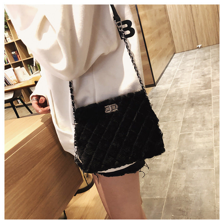 Chain Shoulder Messenger Bag for Influencer Fashion Trend Online - Teleplus online influencer fashion trend chain