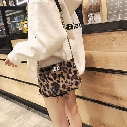 Chain Shoulder Messenger Bag for Influencer Fashion Trend Online - Teleplus online influencer fashion trend chain