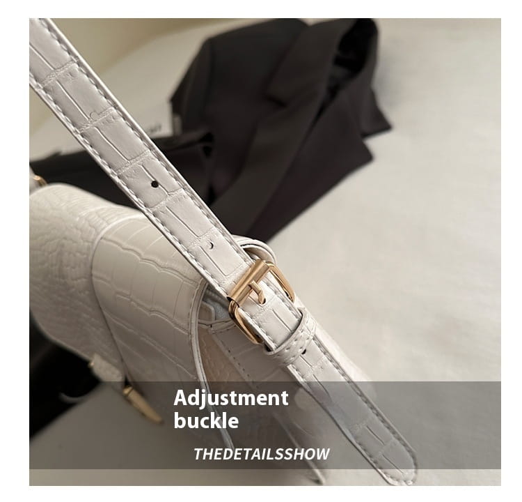 Varine en cuir PU dur avec bandoulière unique en plusieurs couleurs