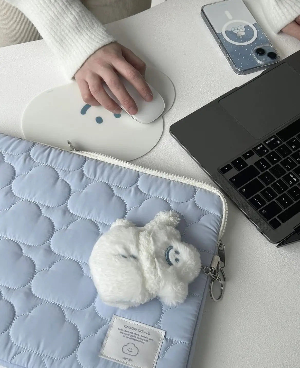 Mânecă de laptop alb și albastru pentru femei pentru calculatoare de 11 până la 15,6 inci