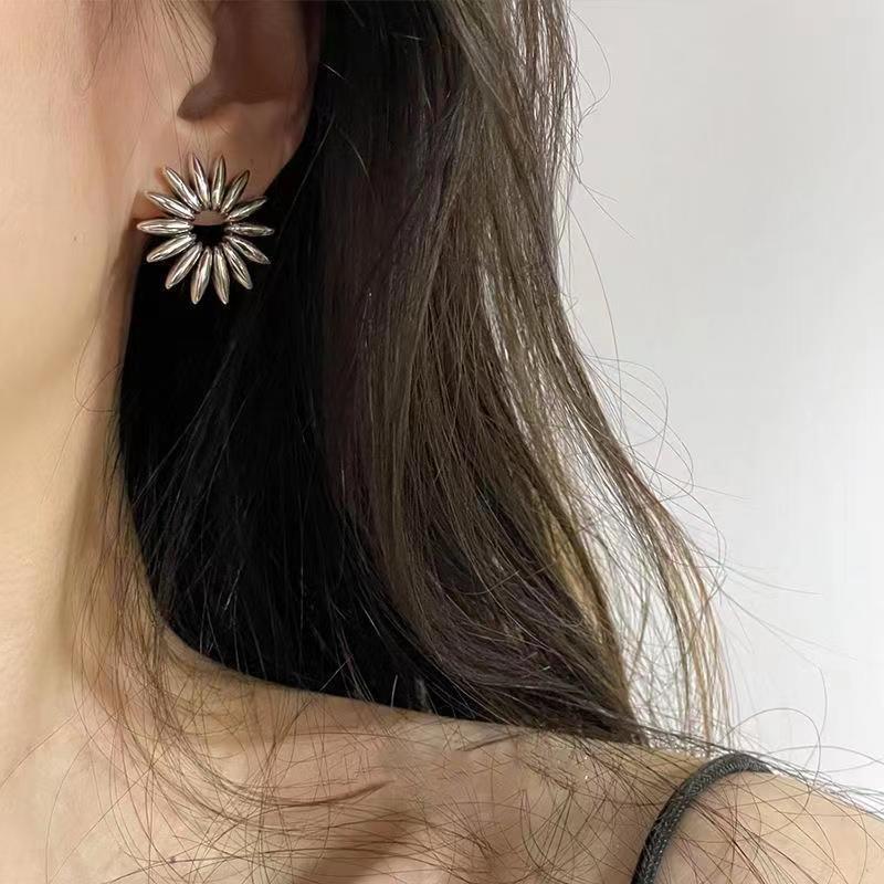 Silver Electroplated Ear Studs with Floral Design for Women in the United States - Radiation Petals Ears Fashionably