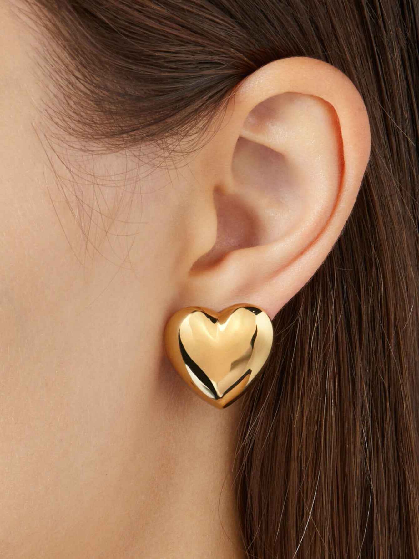 Designer Model Exaggerated Large Love Heart Stud Earrings Stainless Steel Electroplating 18K - Stainless Steel Love