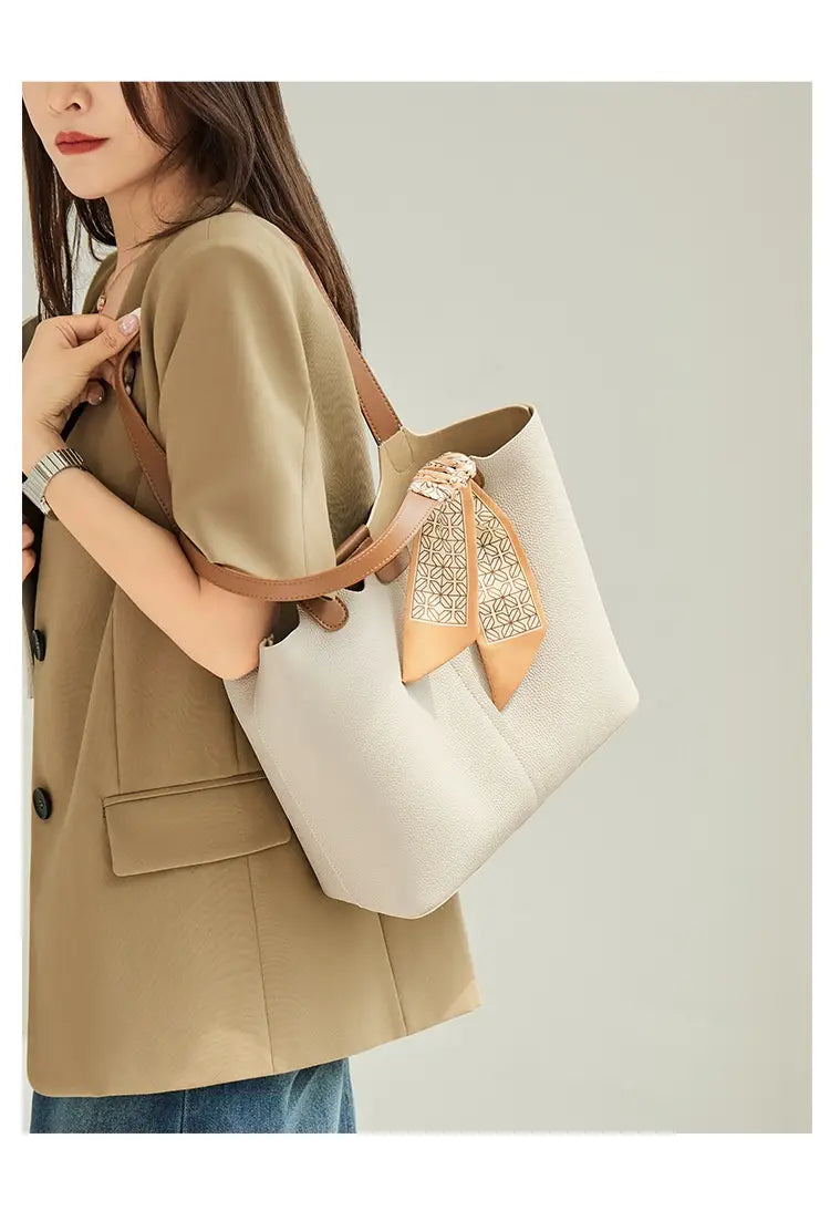 Genuine Leather Fashion Shoulder Bag with Large Capacity Commuter Design